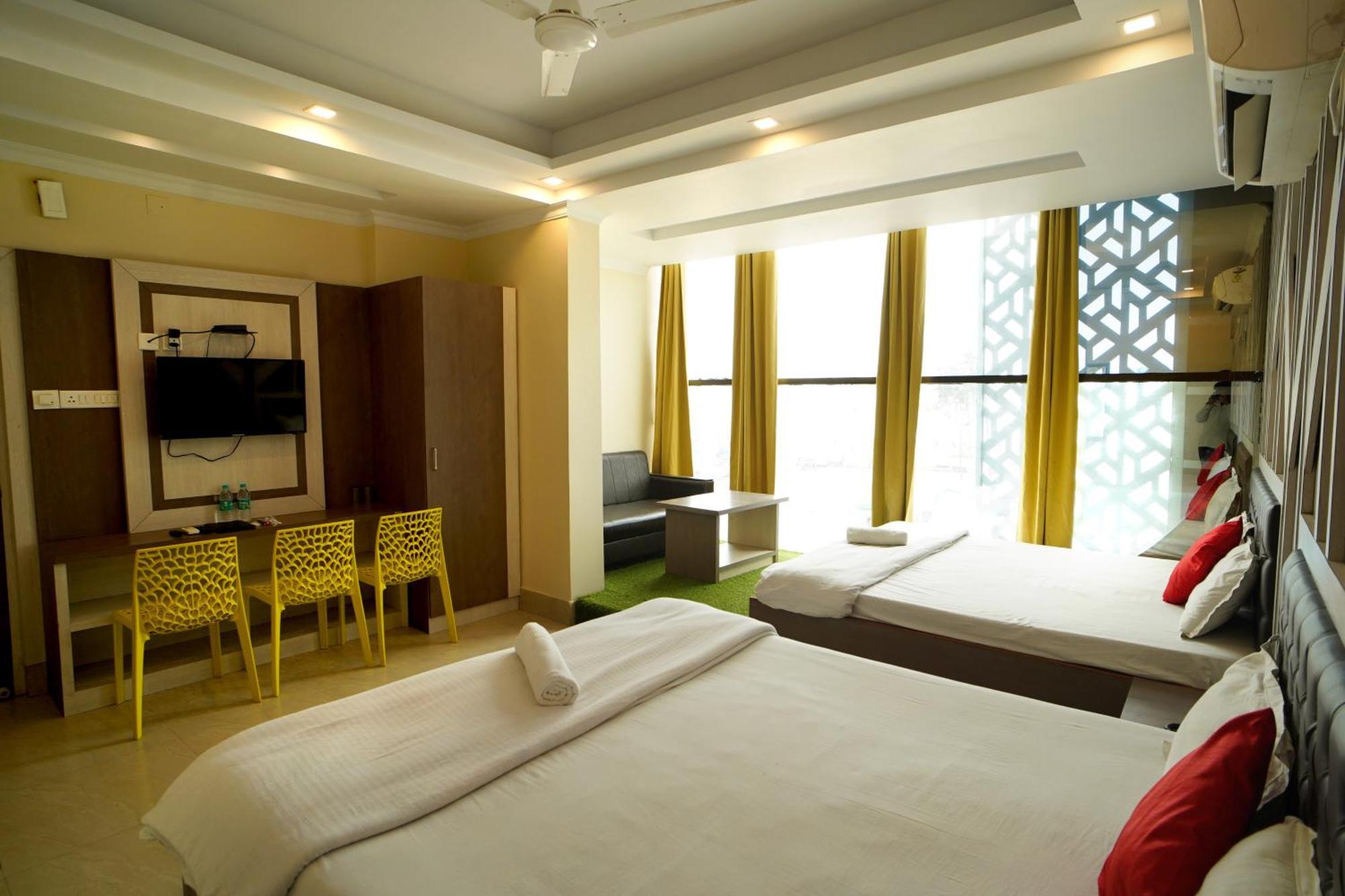 Royal Sea View !! Beach Front With Free Wifi !! 디가 외부 사진