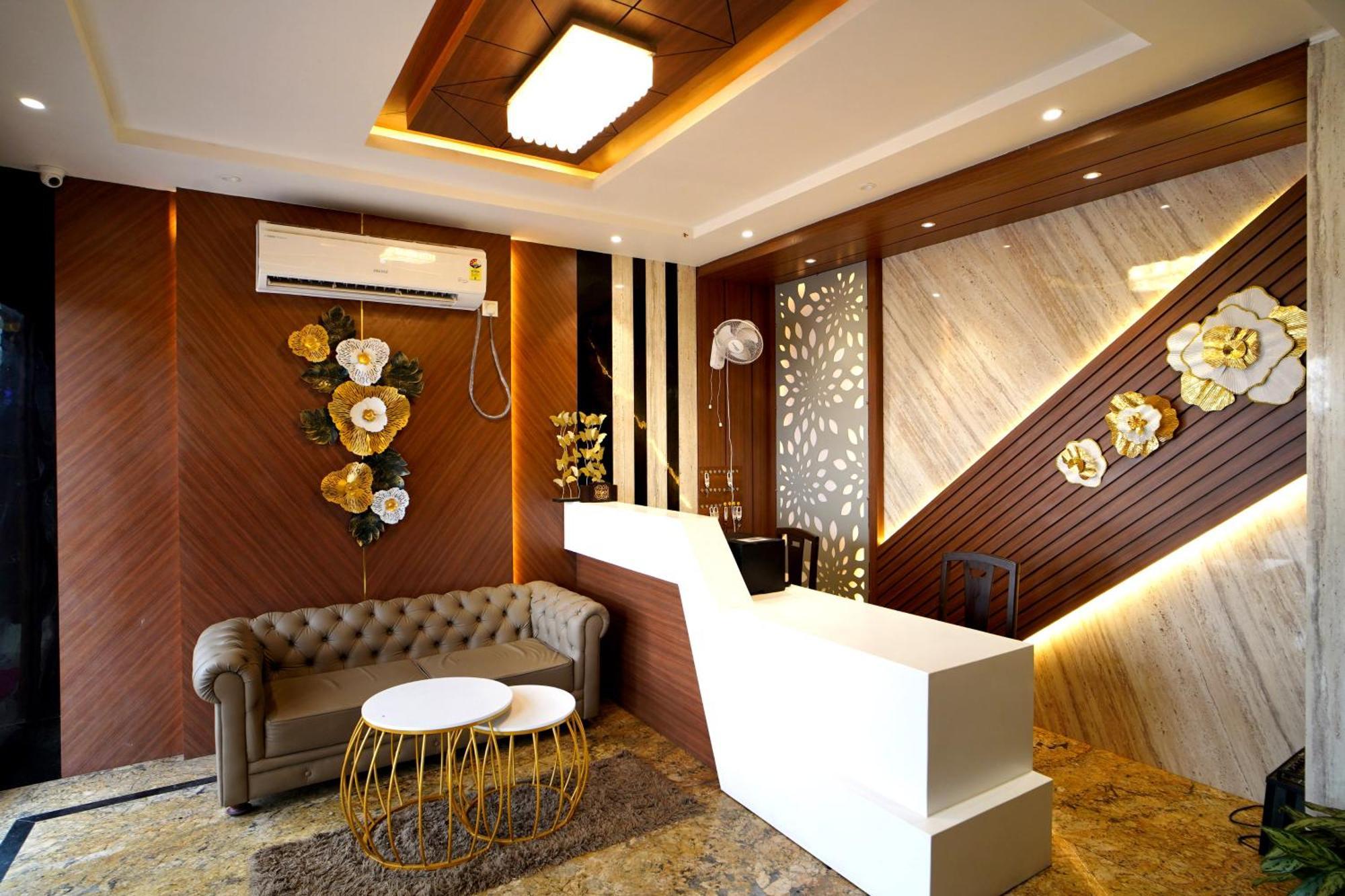 Royal Sea View !! Beach Front With Free Wifi !! 디가 외부 사진