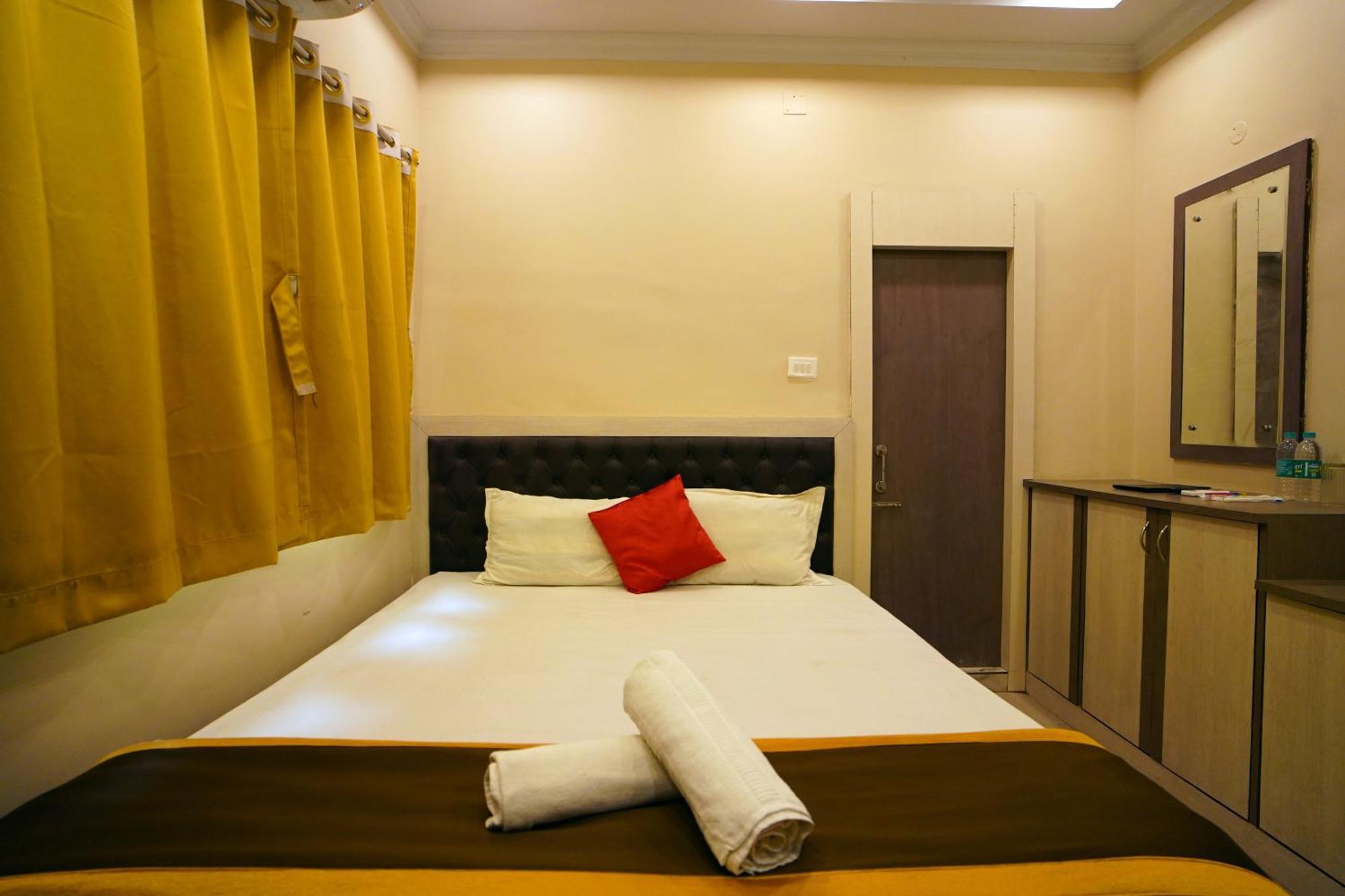 Royal Sea View !! Beach Front With Free Wifi !! 디가 외부 사진